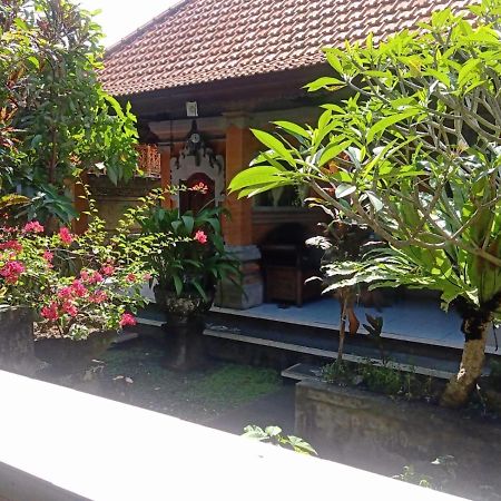 Family Guest House Ubud Extérieur photo